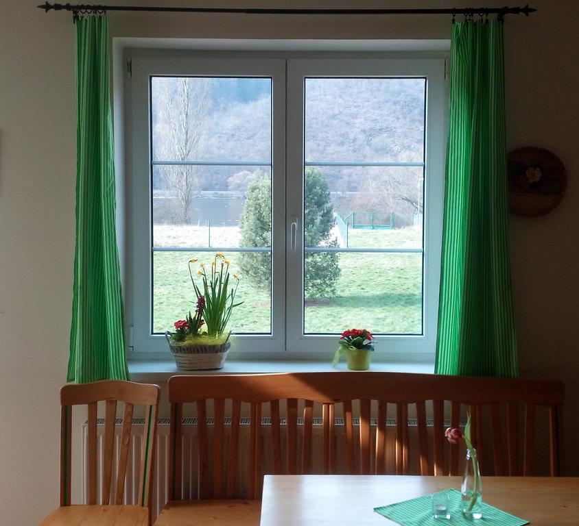 Guest House Kaskada Vrane nad Vltavou Luaran gambar